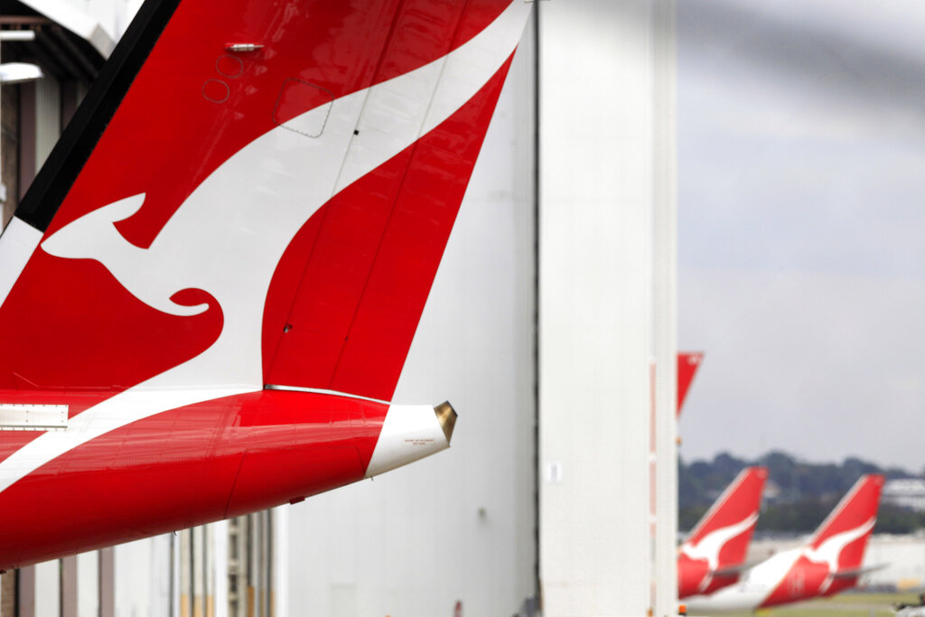 Απαράδεκτο περιστατικό σε πτήση της Qantas με ταινία ερωτικού περιεχομένου στις οθόνες του αεροπλάνου