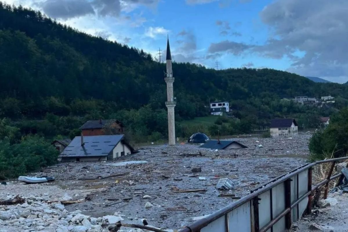 Καταστροφικές πλημμύρες στη Βοσνία-Ερζεγοβίνη προκαλούν 16 νεκρούς και εκτεταμένες ζημιές